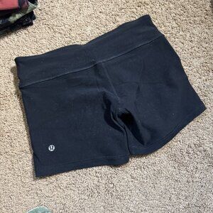 LULULEMON Black Shorts